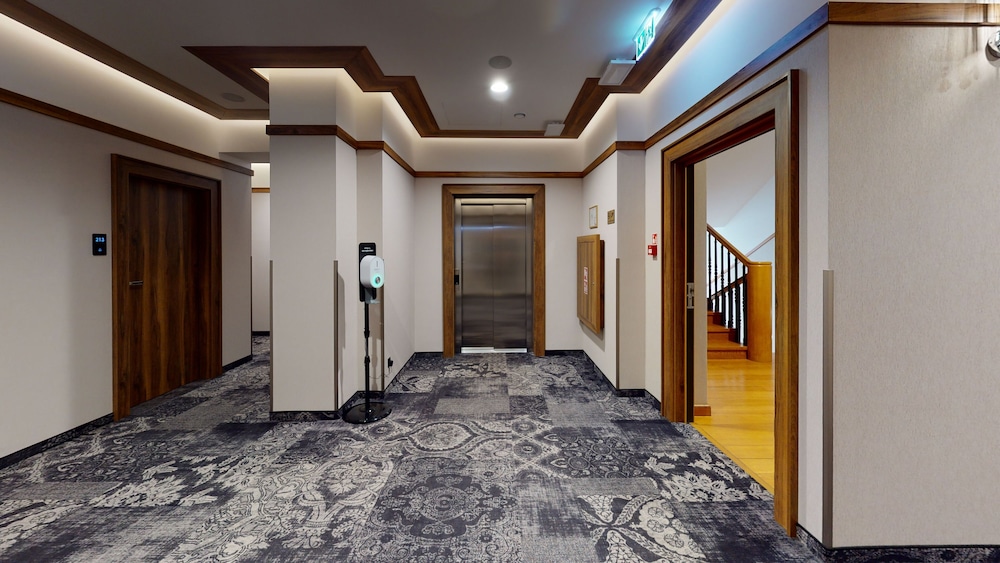 Sky Hotel Krakow 5/50