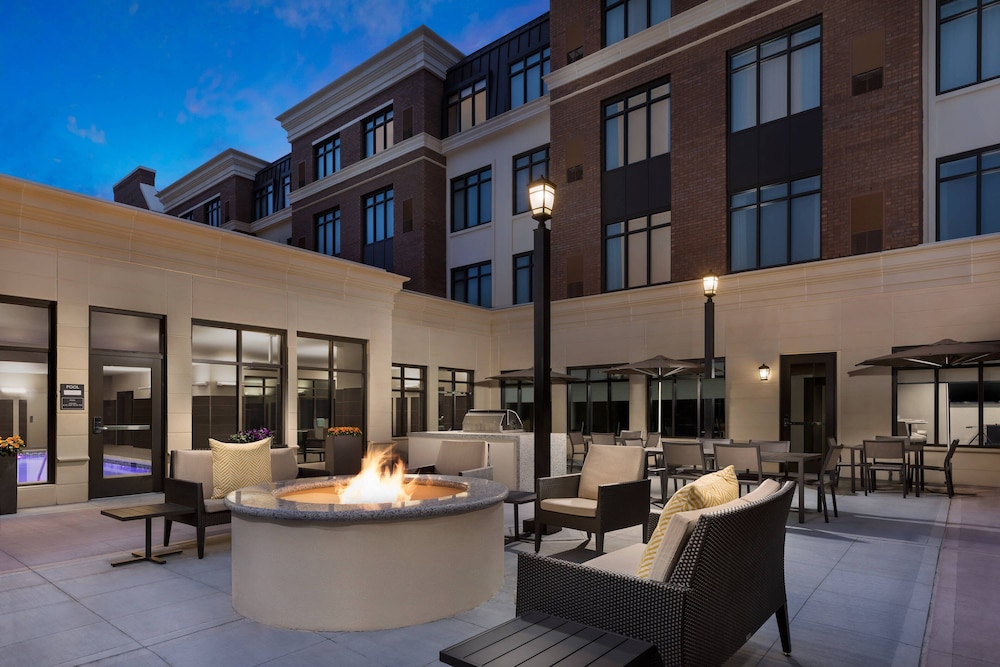 Residence Inn Long Island Garden City 38/51