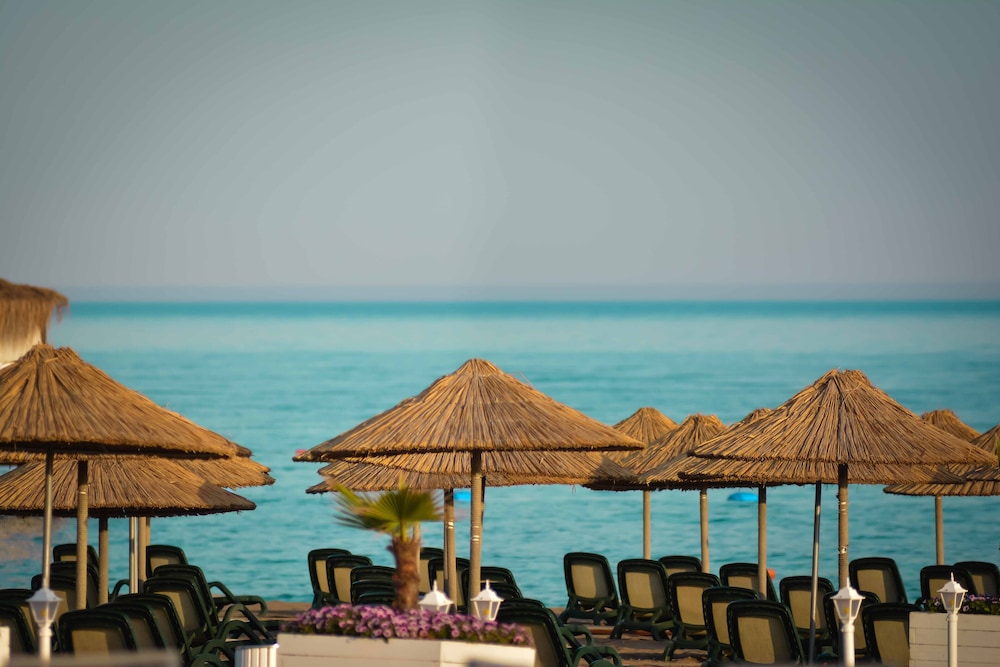 Baia Hotel Lara 72/75