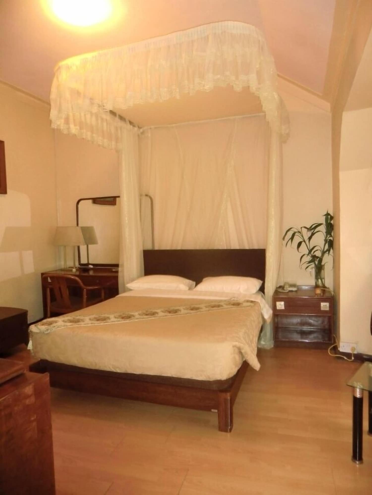 ROOM, DOUBLE BED, CITY VIEW