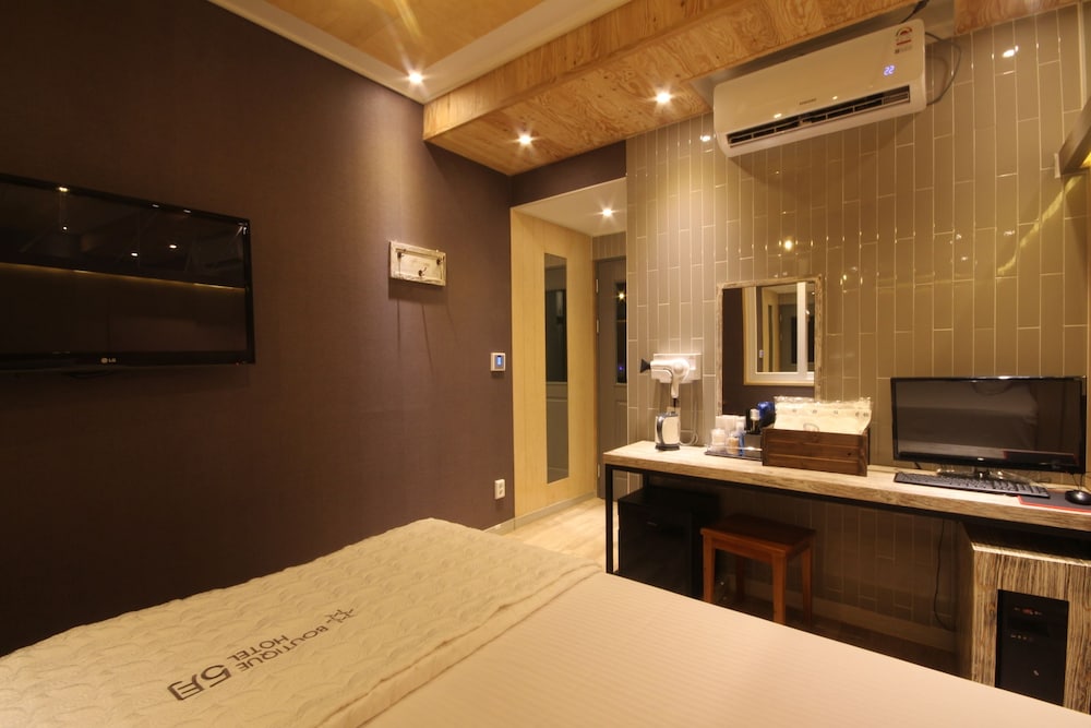 Boutique Hotel May 25/35