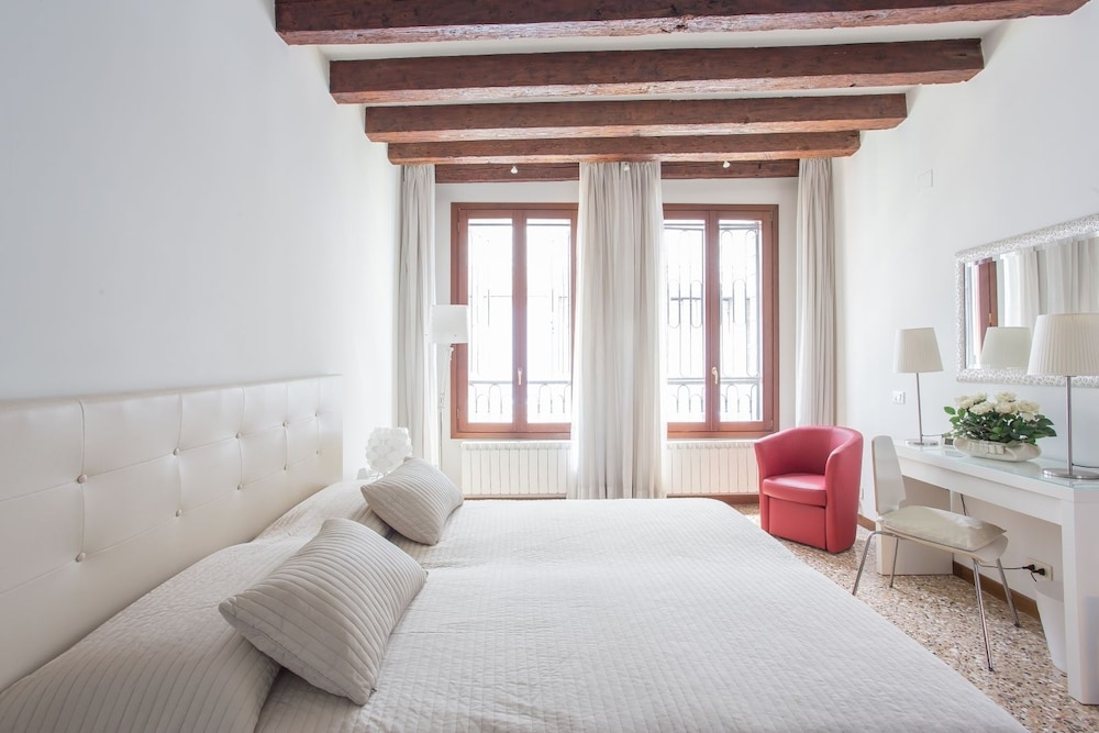 Venezia - Calle della Regina 752b 1/23