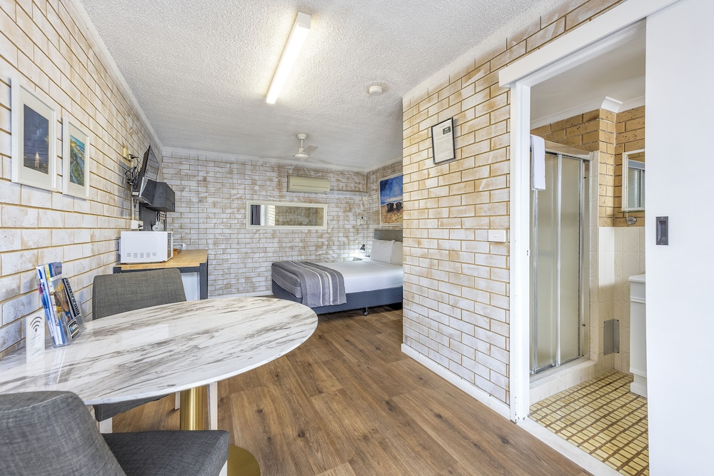 COAST INN MOTEL 39/59