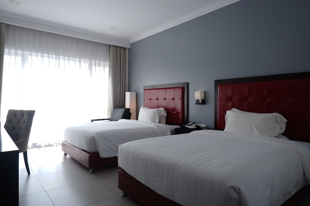 Queenco Casino And Hotel 17/71