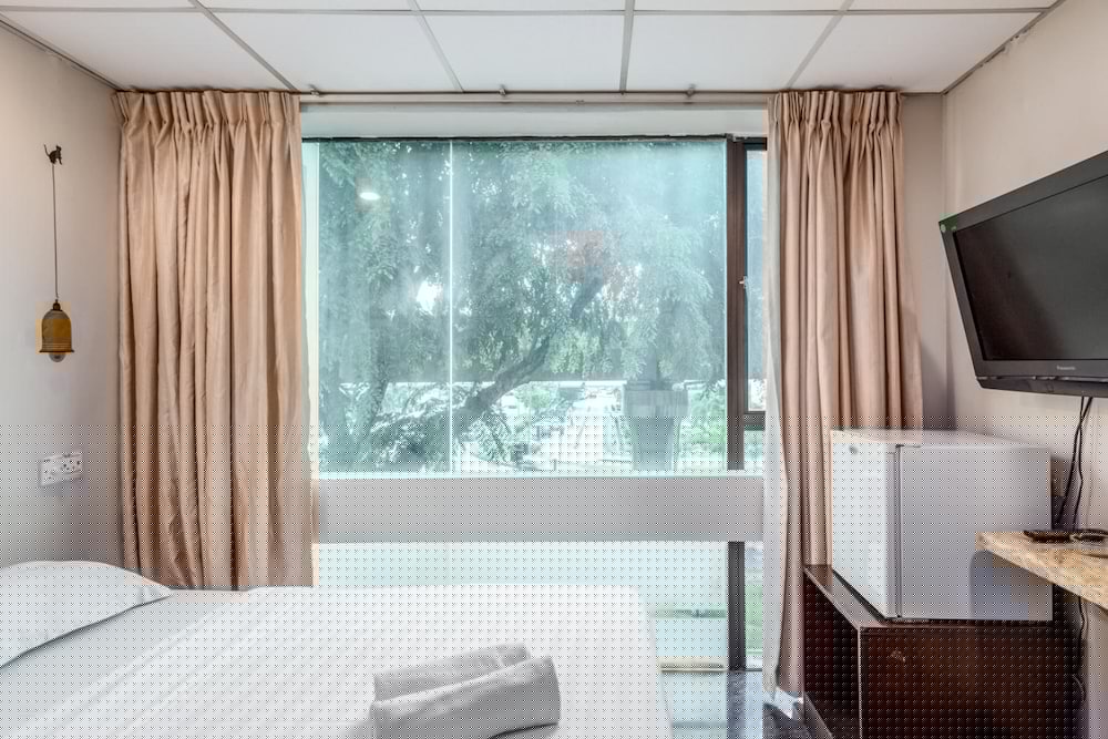 Subang Valley Hotel 44/59