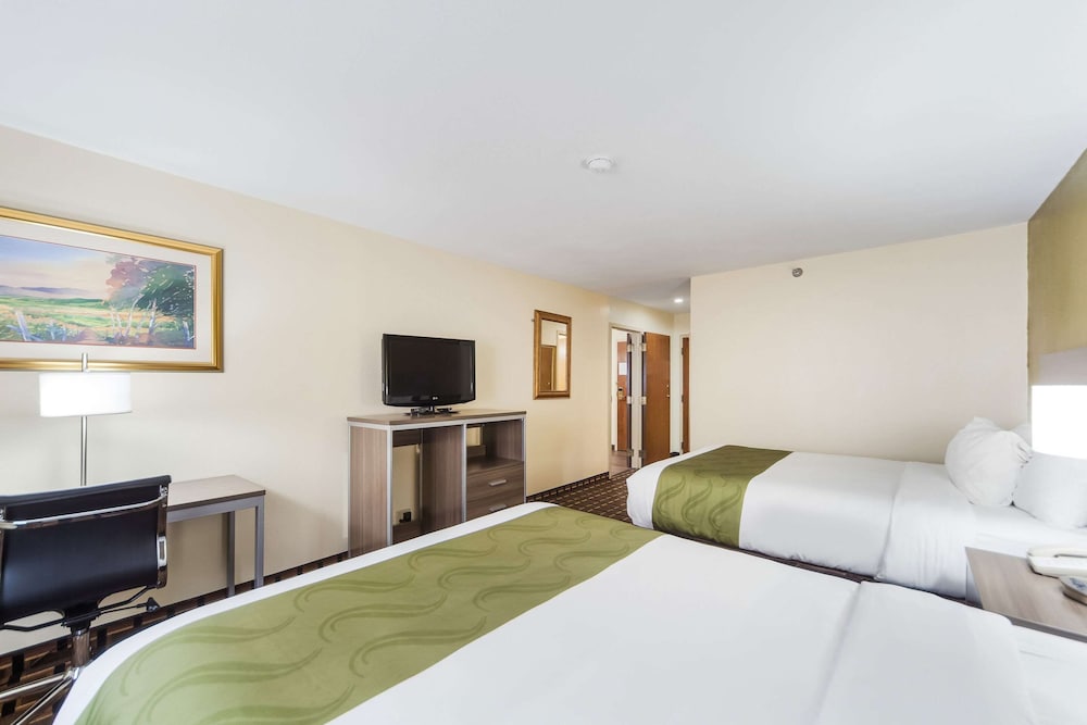 Quality Inn Lincoln Cornhusker 11/30