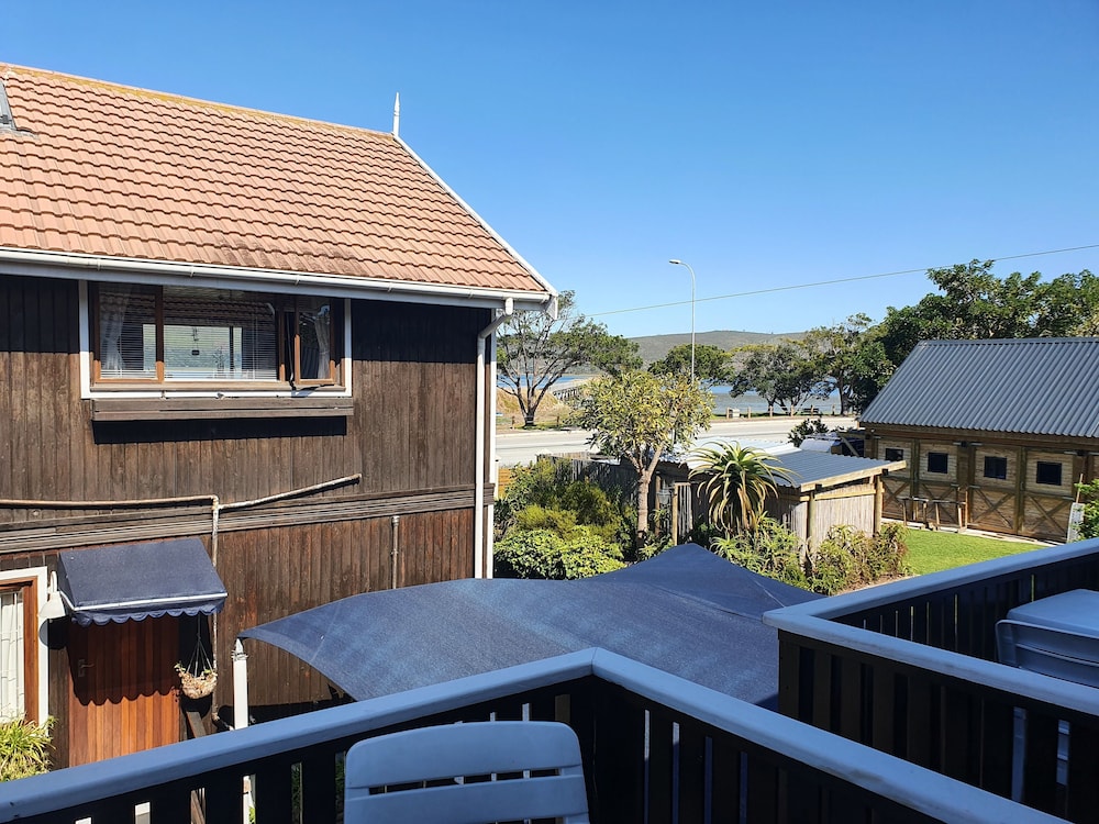 Lakeside Knysna Accomodation 5/42