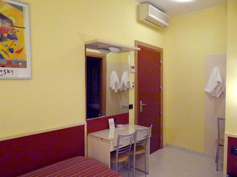 Hotel Parma 38/57