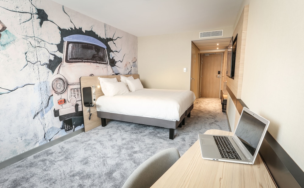 Arena Hotel La Defense 7/21