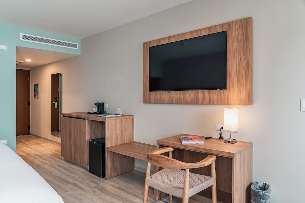 Wyndham Garden Mazatlan Marina 55/59