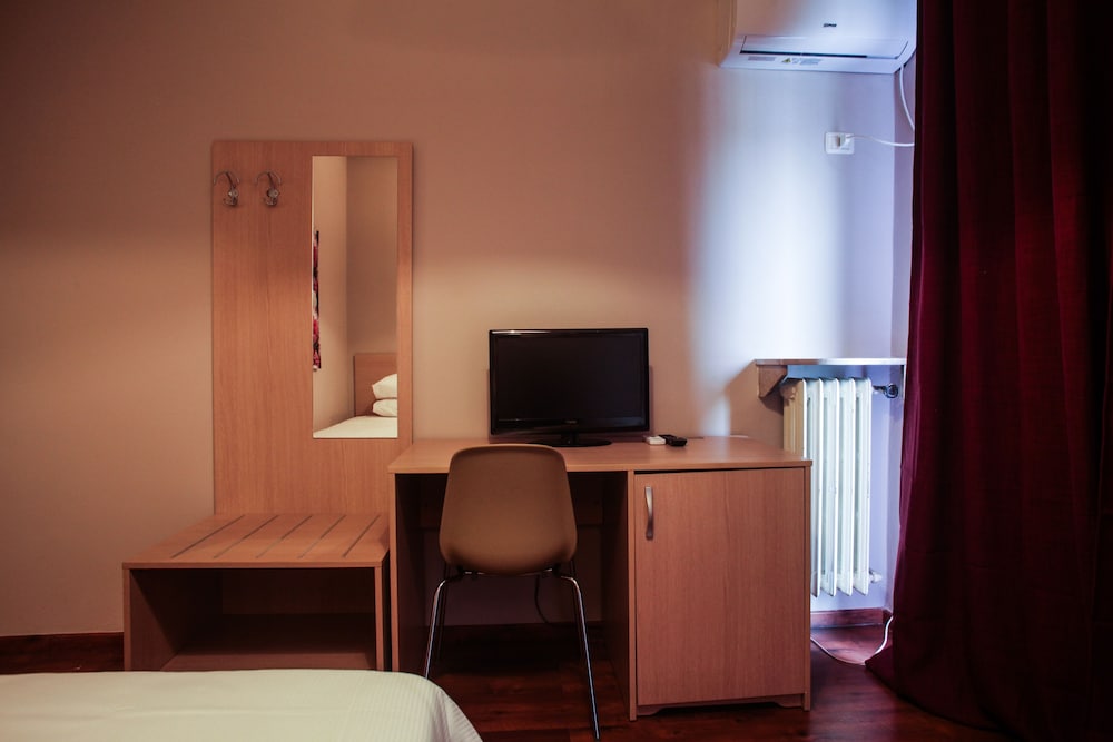Porta Romana Hotel 51/54