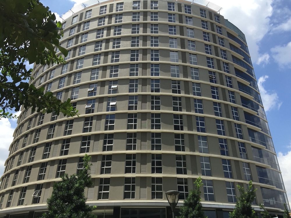 Bluesky Serviced Apartment Airport Plaza 4/54