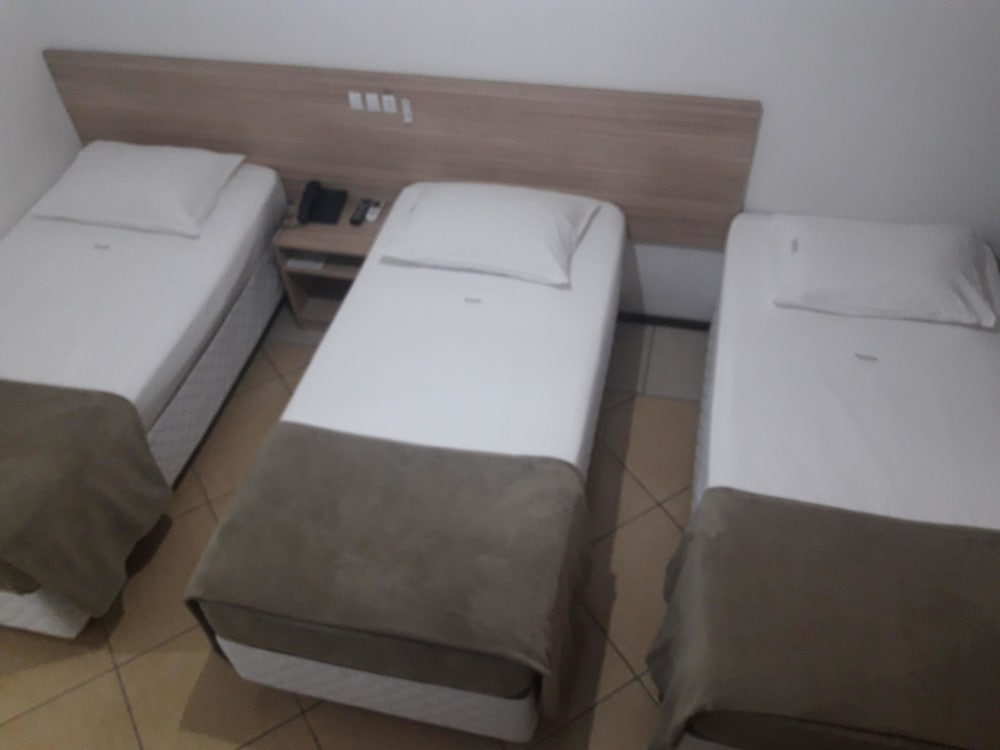 Hotel Vivendas Centro 20/35