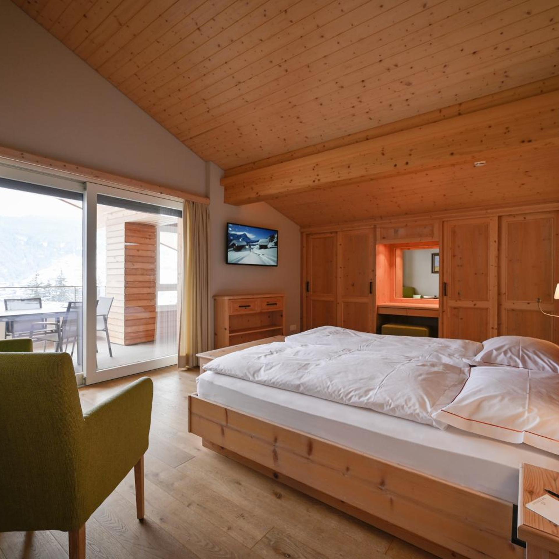 2 Bedrooms, Superior, Suite, Eiger View