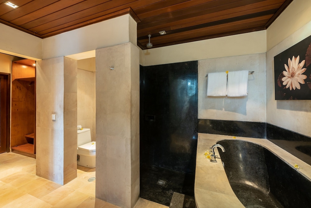 Villa Vajra 14/27