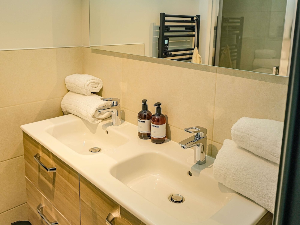 ibis Styles Bordeaux Lac Bruges 43/44