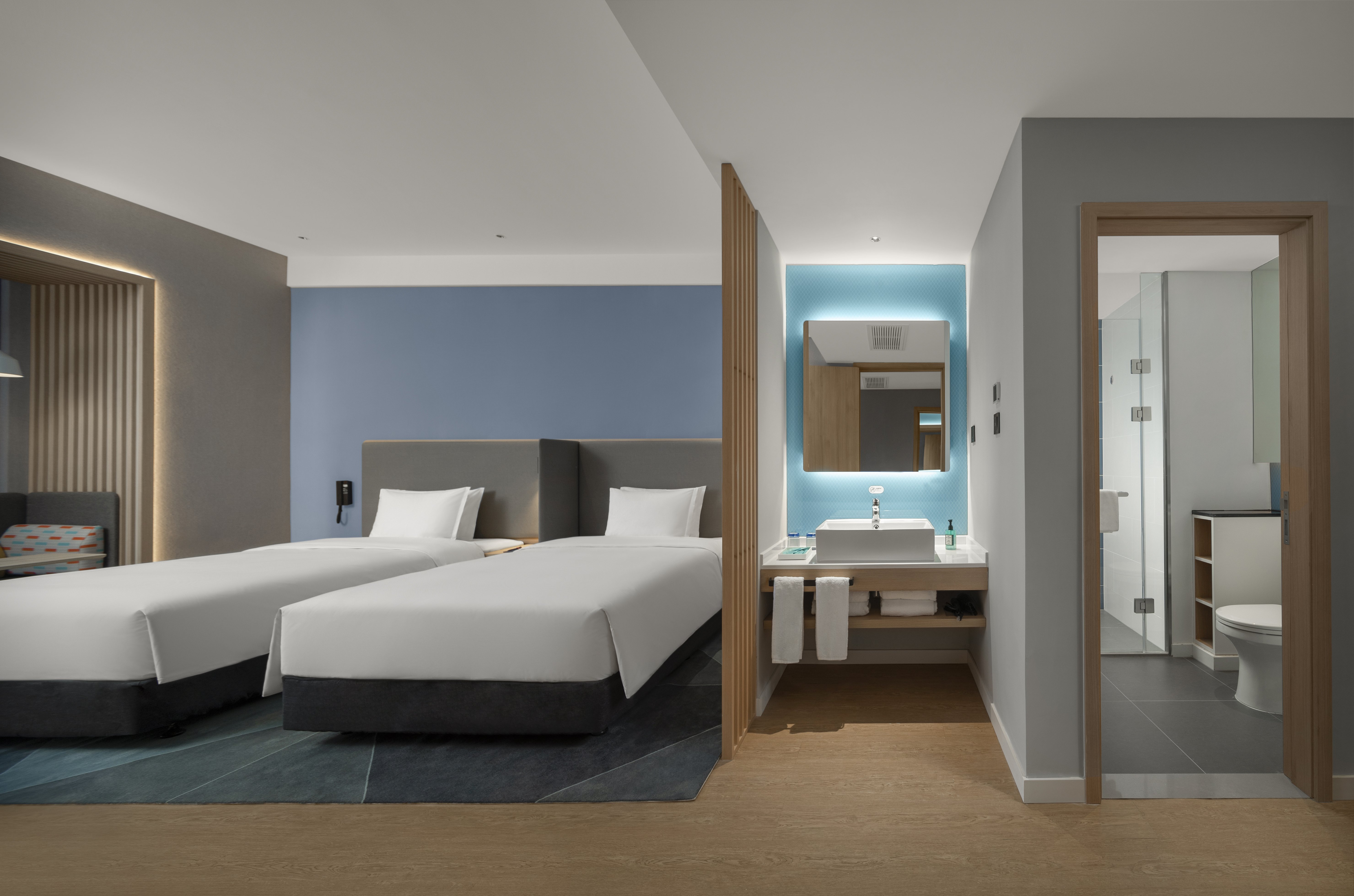 غرفة قياسية بسريرين منفصلين، Holiday Inn Express Nanchang Riverside 2/4