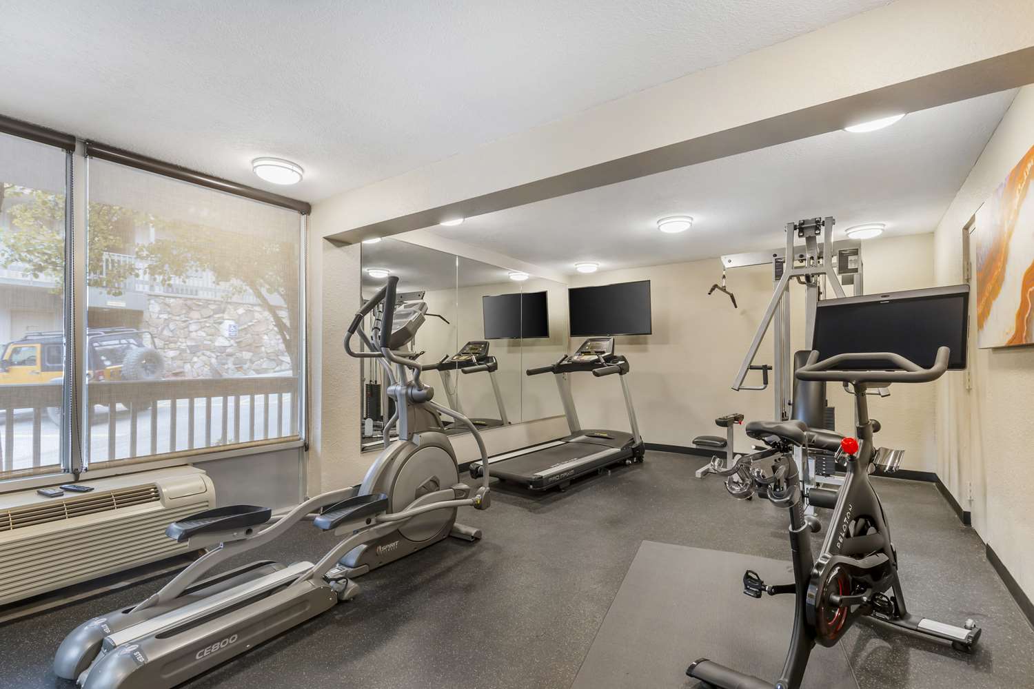 Best Western Plus Landing View Inn & Suites 24/51