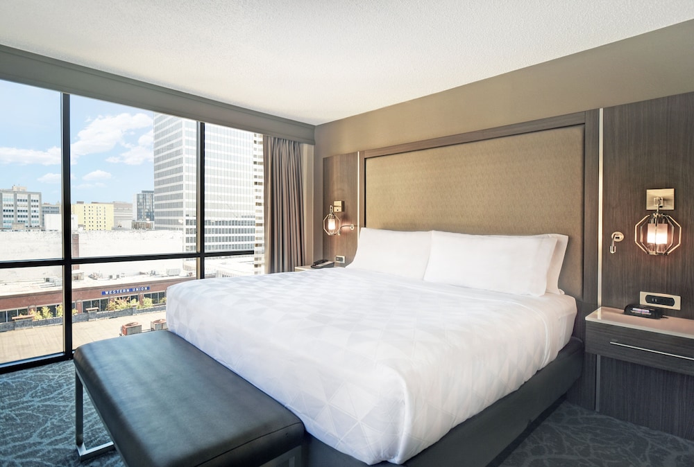 Holiday Inn Downtown Memphis 17/57