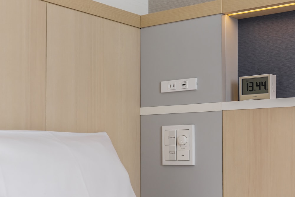 Jr West Group Via Inn Prime Shinsaibashi Yotsubashi 33/57
