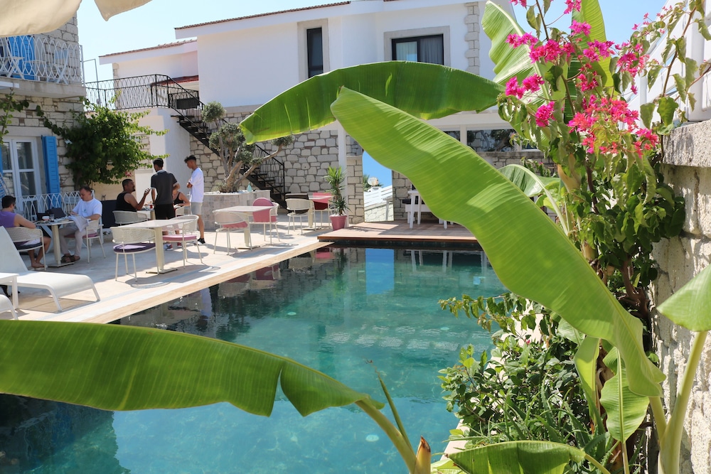 Villa Peri Butik Otel 40/50