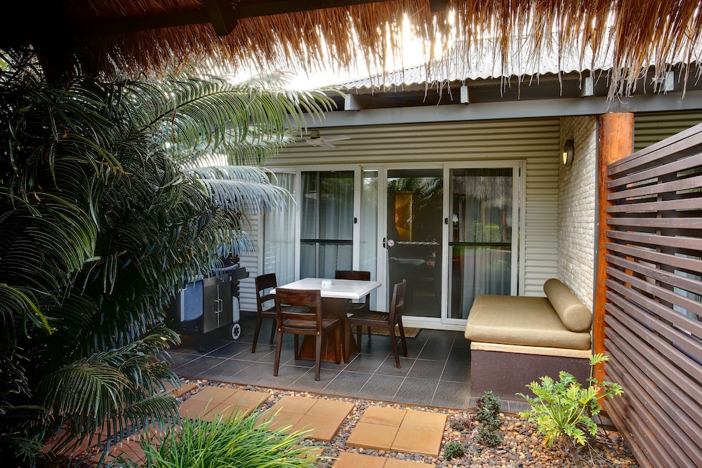 Mantra Frangipani Broome 2/57