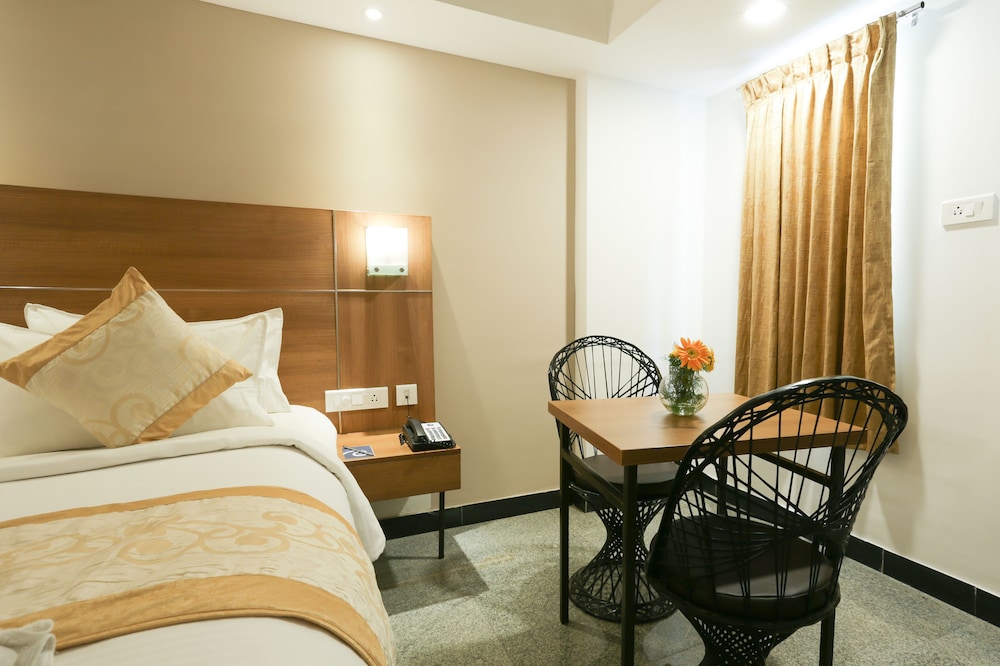 Zip by Spree Hotel Mangala International 22/70
