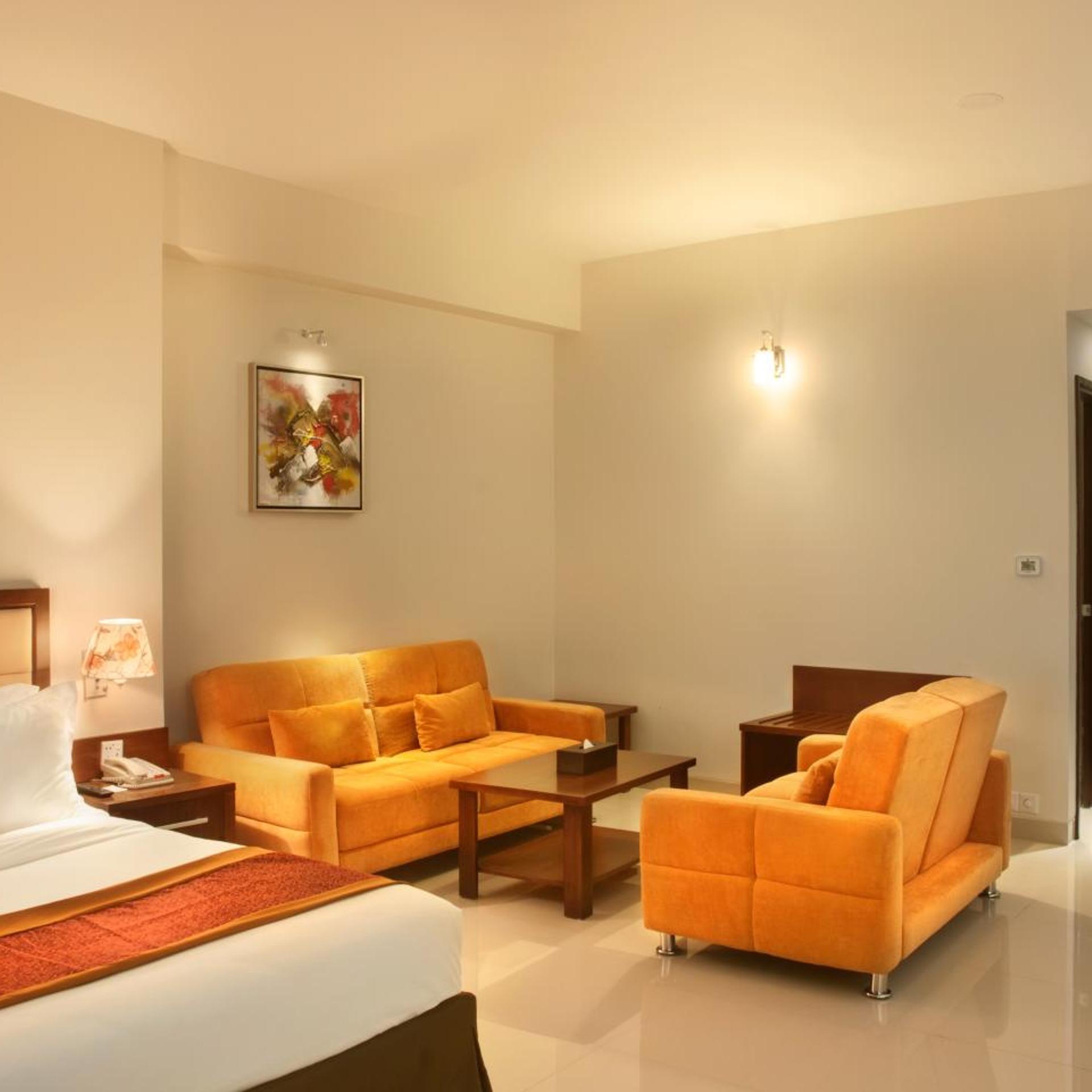 Royal Tulip Sea Pearl Beach Resort & Spa 48/64