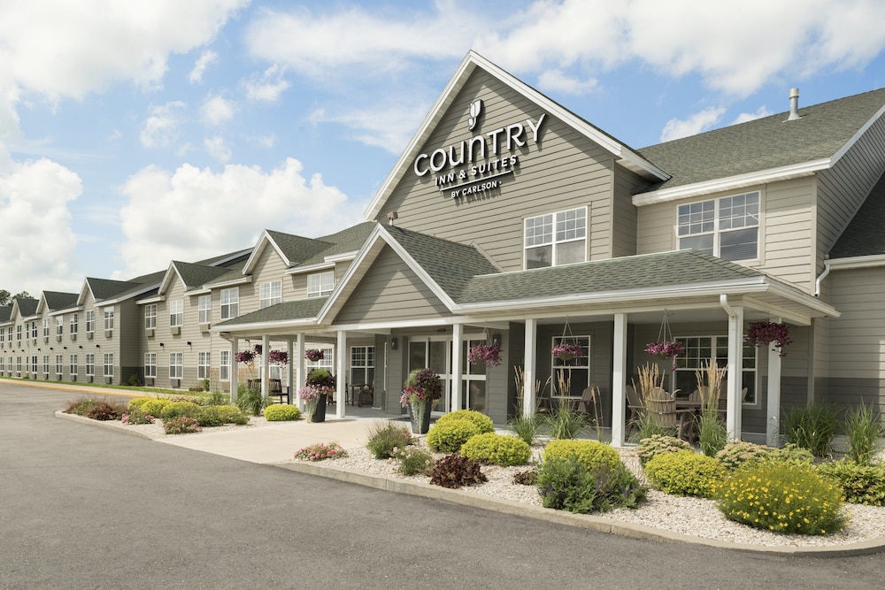 Country Inn & Suites By Radisson, Decorah, IA 42/42