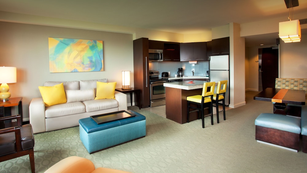 Bay Lake Tower at Disneys Contemporary Resort 22/39