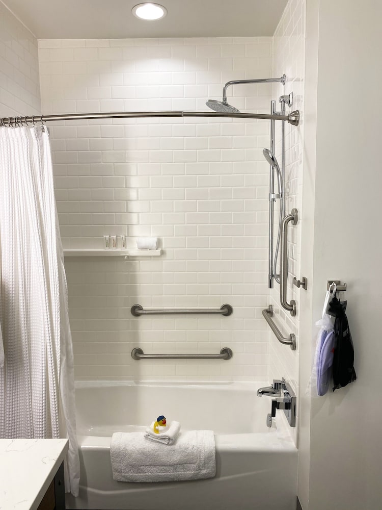 Archer Hotel Florham Park Morristown 14/80