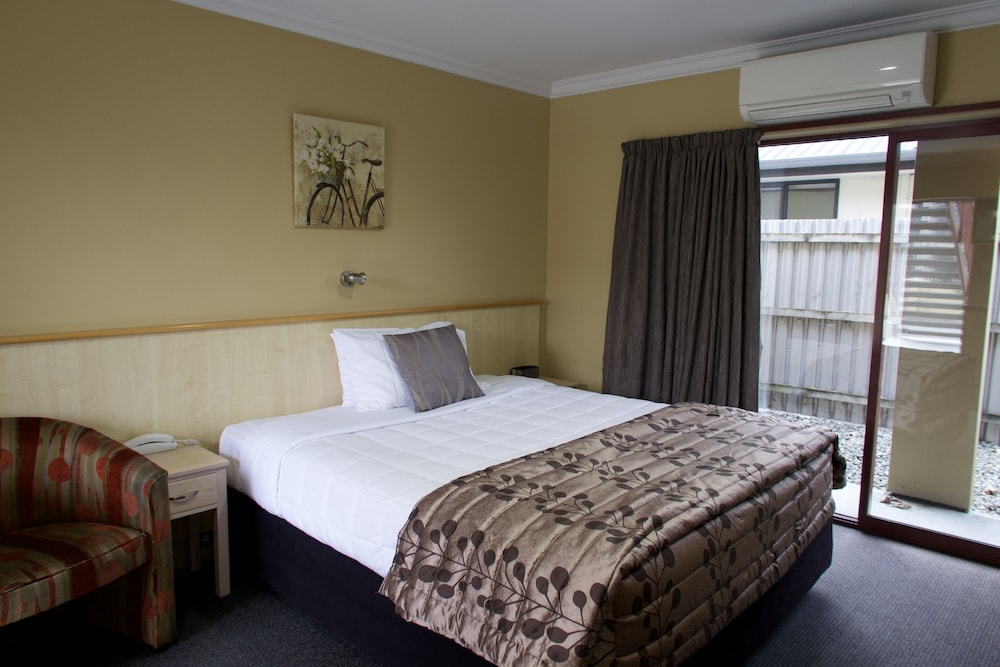 Blenheim Spa Motor Lodge 27/47