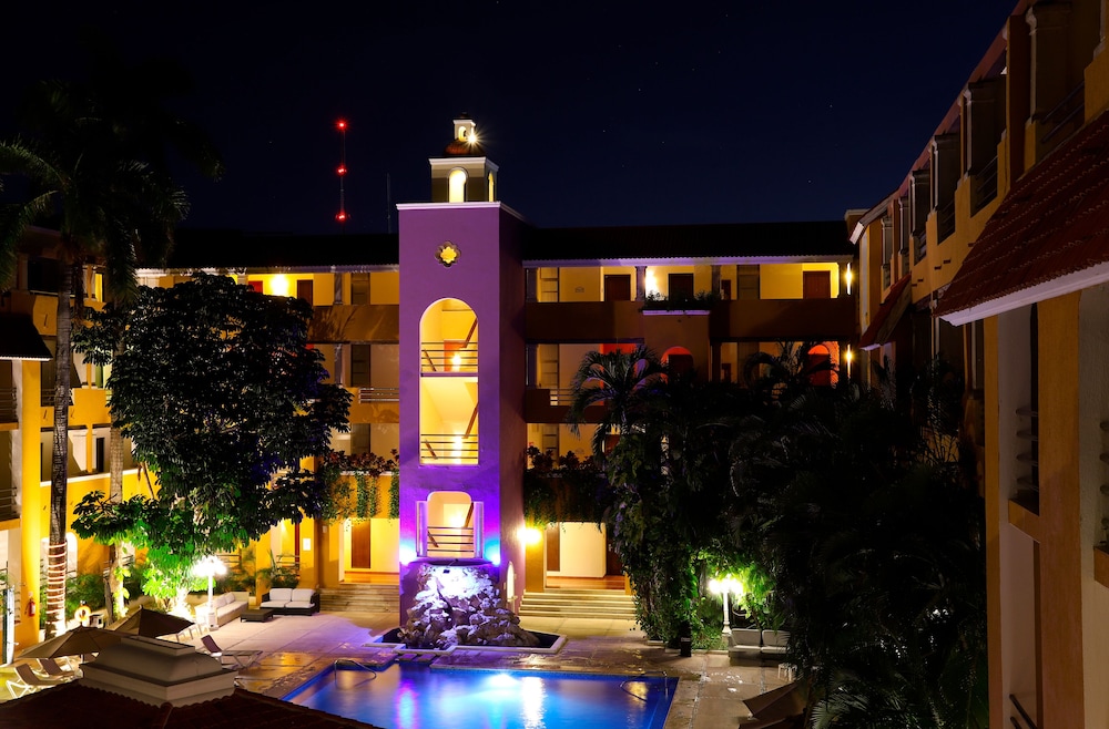 Adhara Hacienda Cancun 7/69