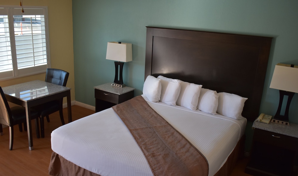 Rockview Inn And Suites 14/54