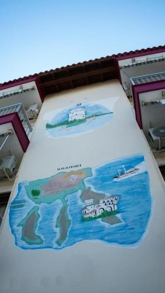 Niki Apartments 5/43