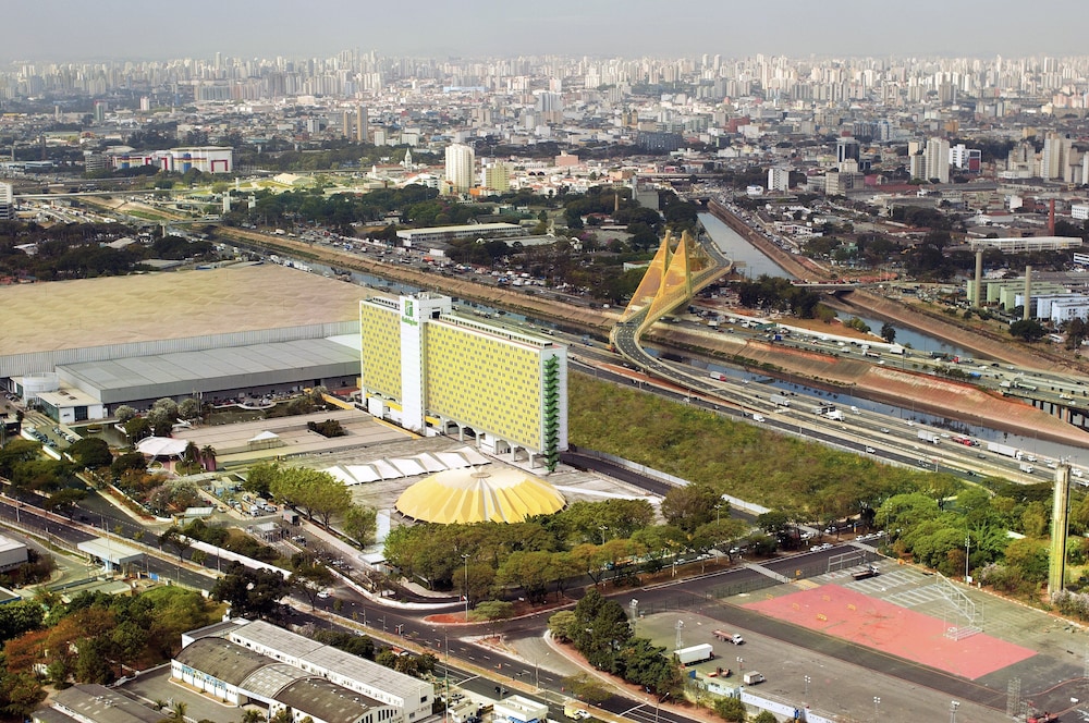 Holiday Inn Sao Paulo Parque Anhembi 72/79