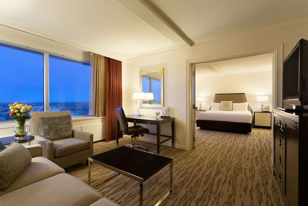 Fairmont Winnipeg 46/69