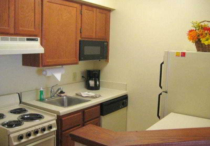 MainStay Suites Columbus Worthington 29/31