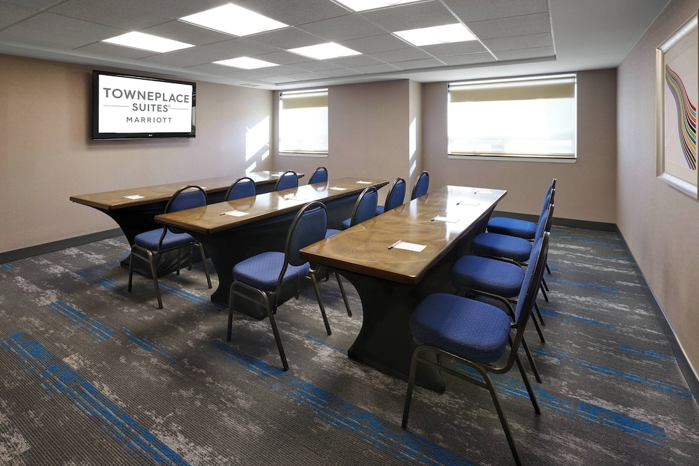 TownePlace Suites by Marriott Mississauga – Airport Corporate Centre 53/63