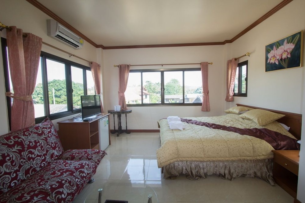 Donchai House 8/43