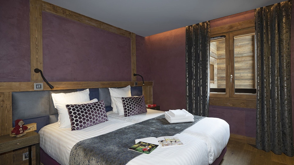 COMFORT, SUITE