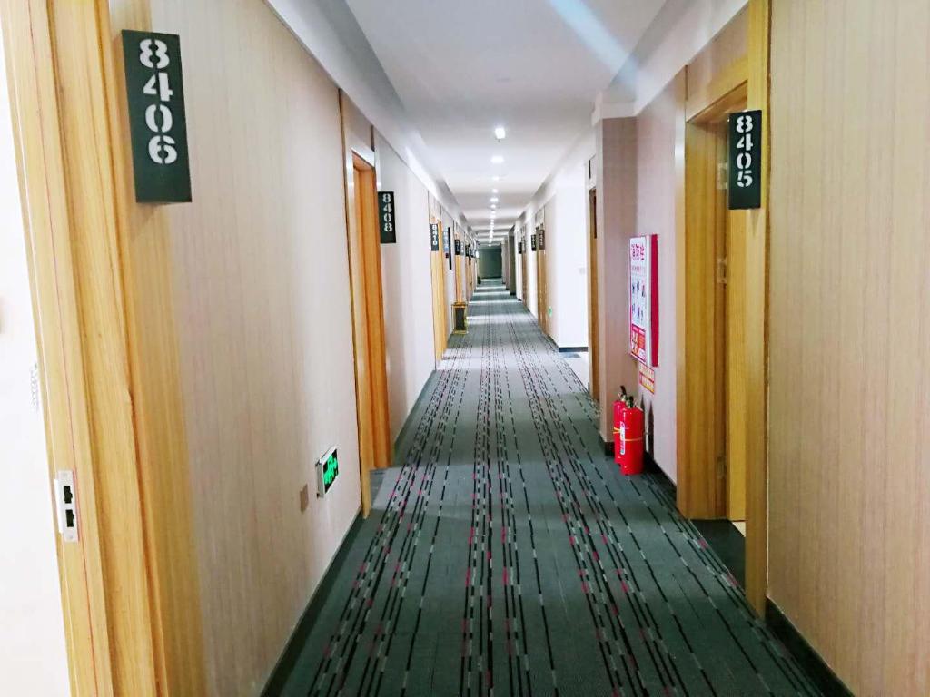 Thank Inn Hotel Hebei Zhangjiakou Wanquan County Kongjiazhuang Bus Station 4/29