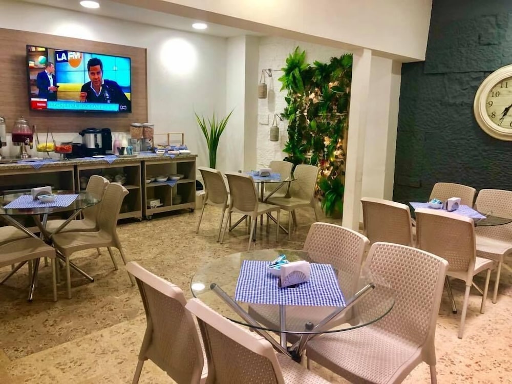 Hotel Palmas Del Estadio 49/64