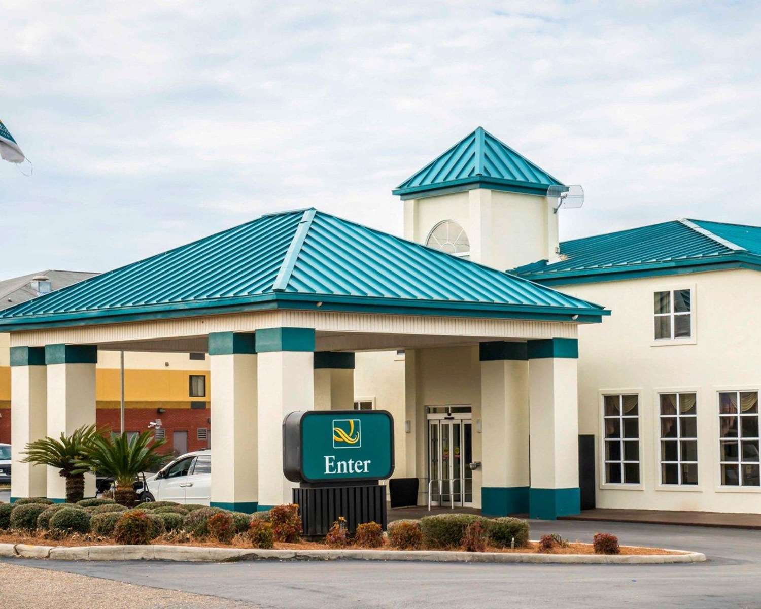 Quality Inn Chipley I-10 at Exit 120 1/13