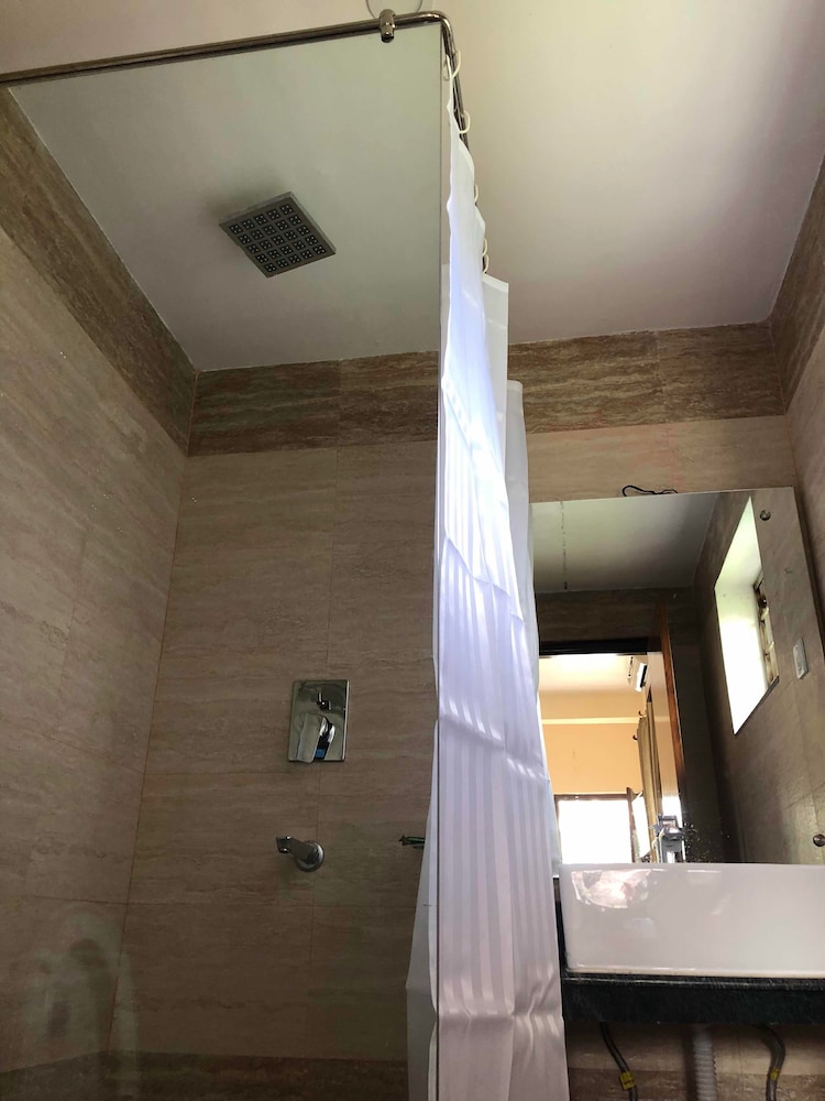 Hotel Guru 34/50