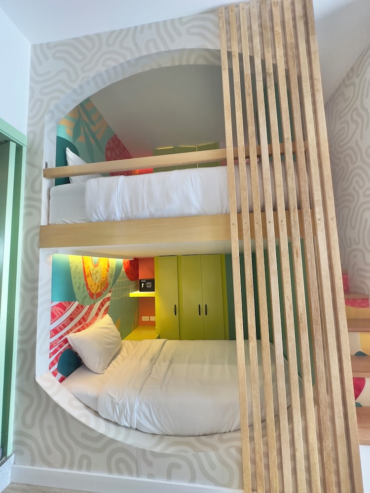 MIXED DORM, CITY
