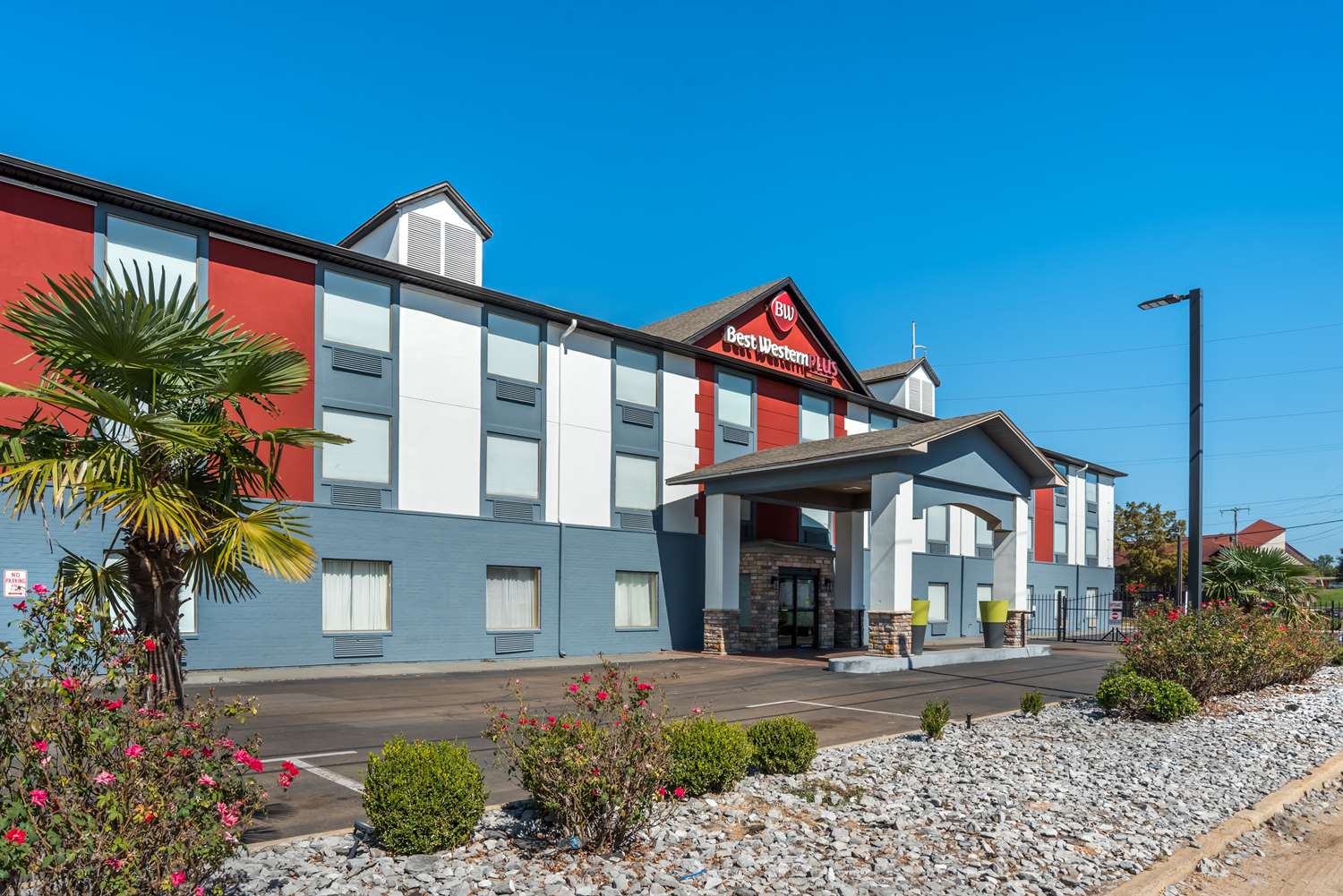 Best Western Plus Jackson Downtown-Coliseum 4/33