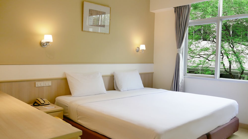 Trang Hotel Bangkok 8/73