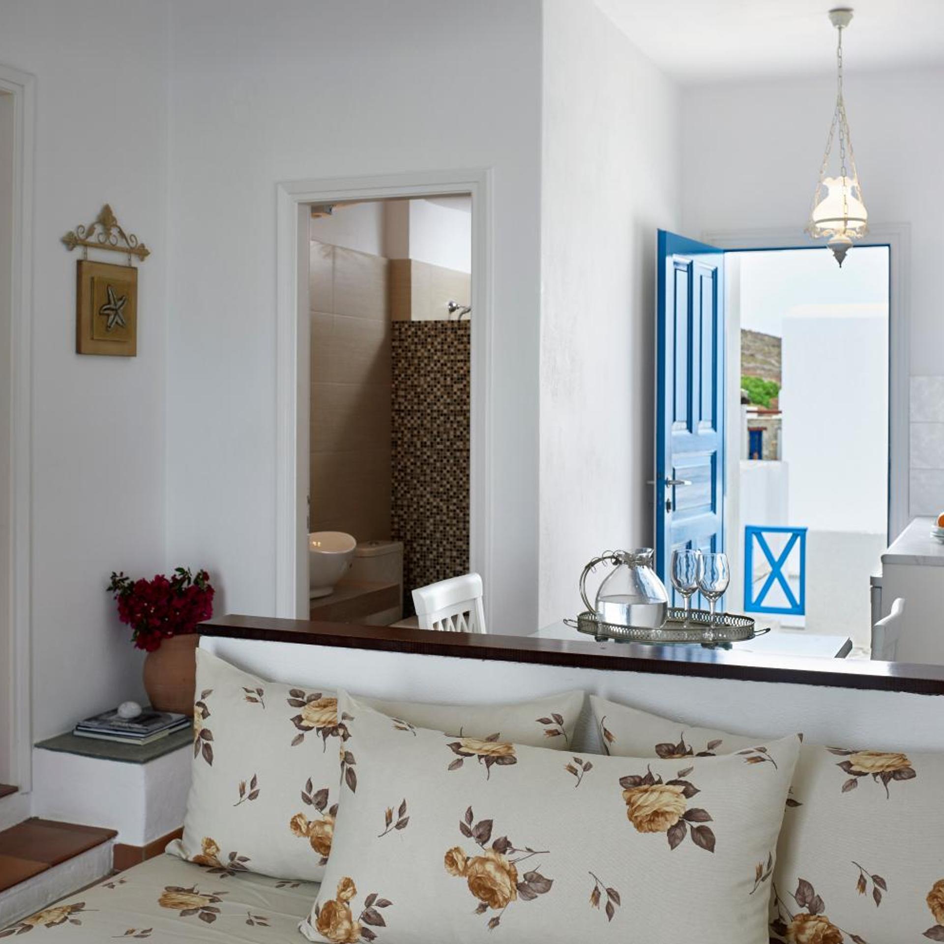 FOLEGANDROS APARTMENTS 10/55