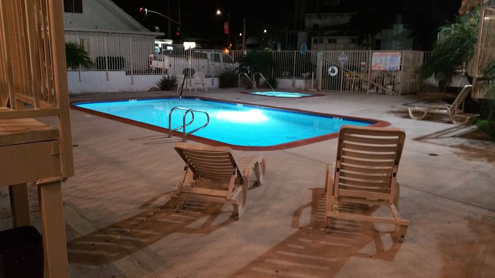 Motel6 Oceanside, CA - Marina 1/32